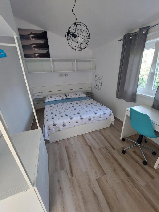 Apartment Mia 2 Banjol Εξωτερικό φωτογραφία